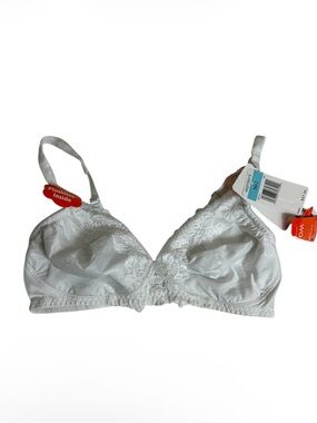 NWT 2010 Warner’s white plush line wireless lace bra size 36C